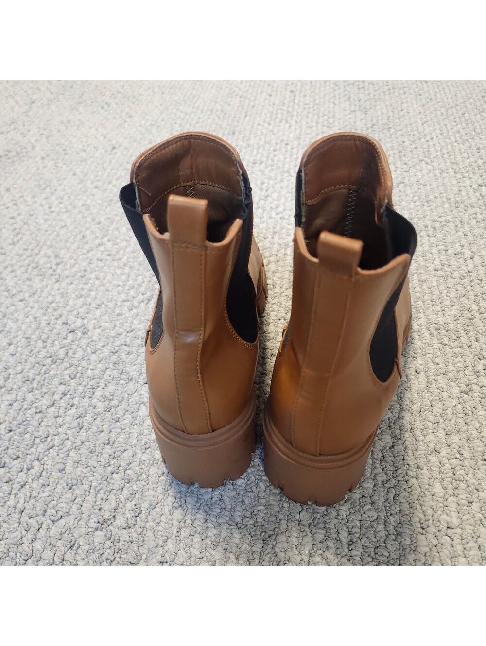 Madden Girl Tessa Brown Chelsea Boot Size 9.5M - Picture 11 of 11